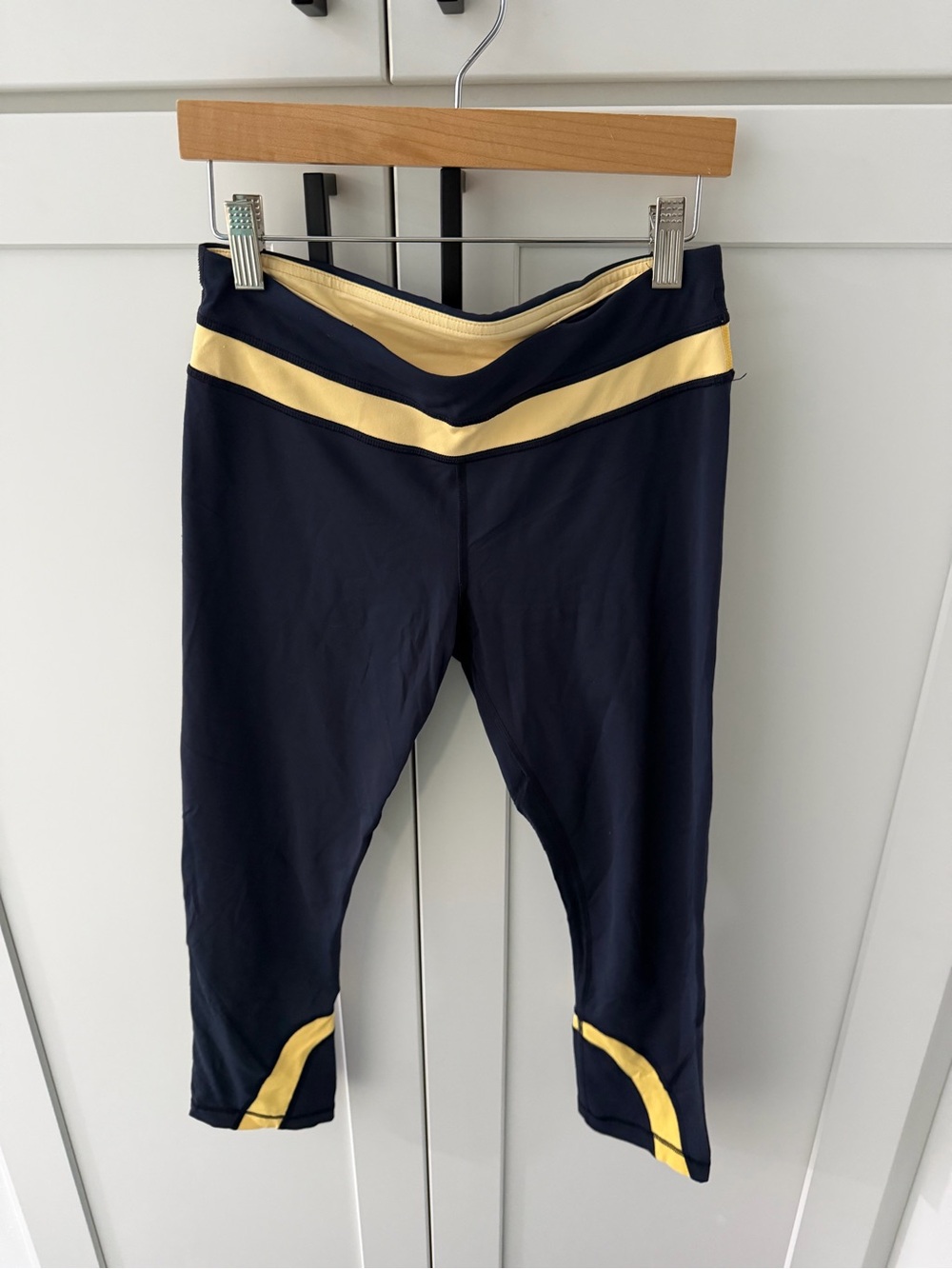 Lululemon run inspire crop ii